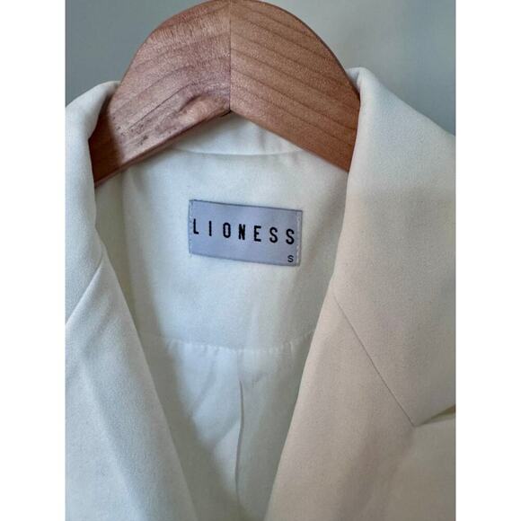 Lioness White Blazer - Picture 4 of 6